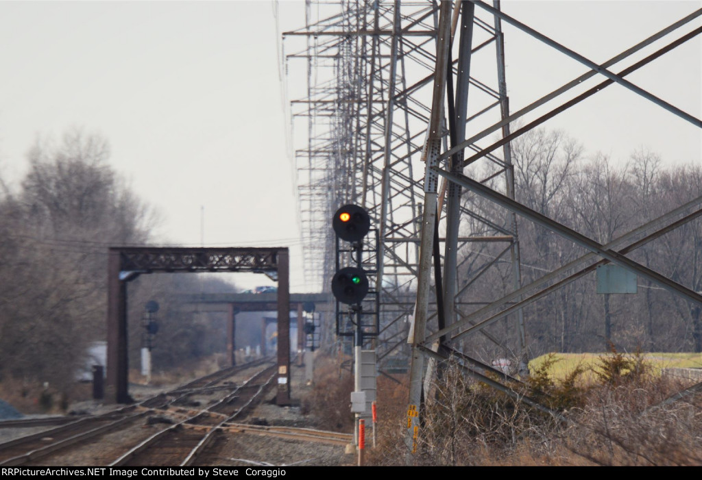 Approach Limited- Steady Yellow over Flashing Green